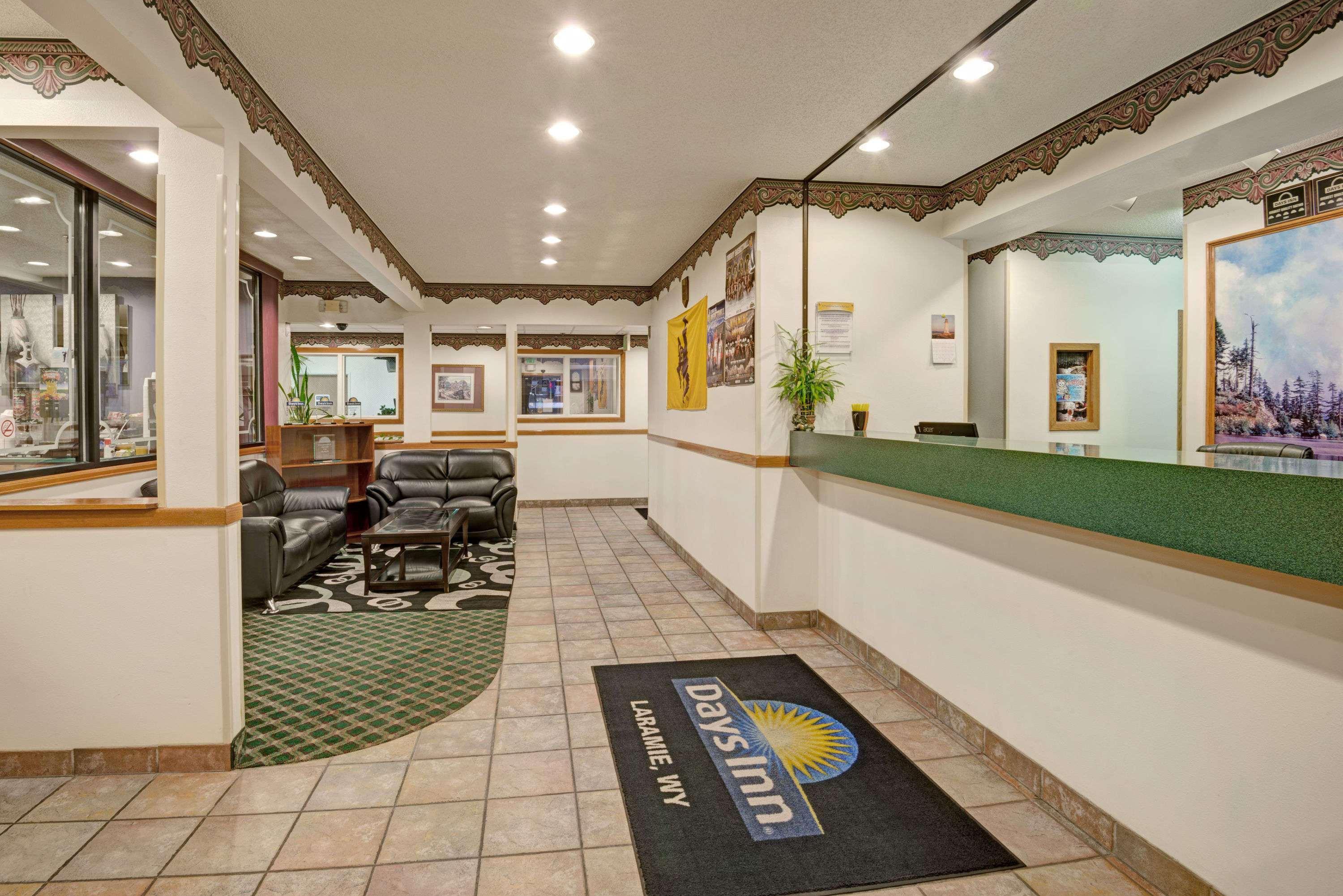 Days Inn By Wyndham Laramie Dış mekan fotoğraf