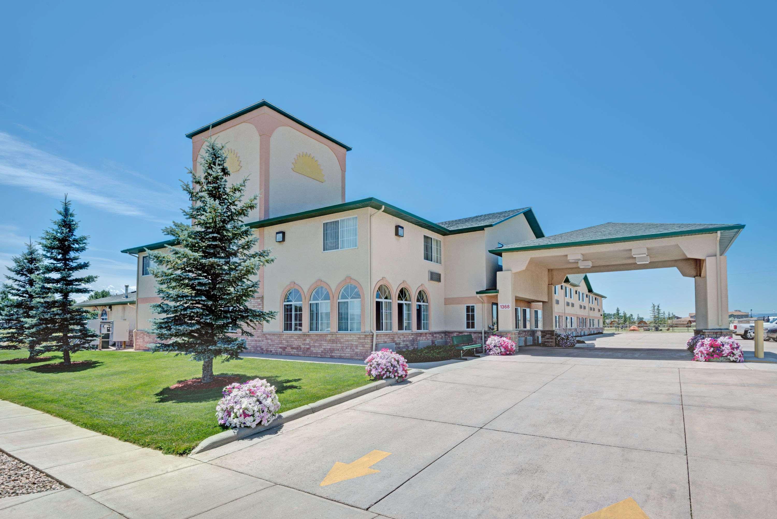 Days Inn By Wyndham Laramie Dış mekan fotoğraf
